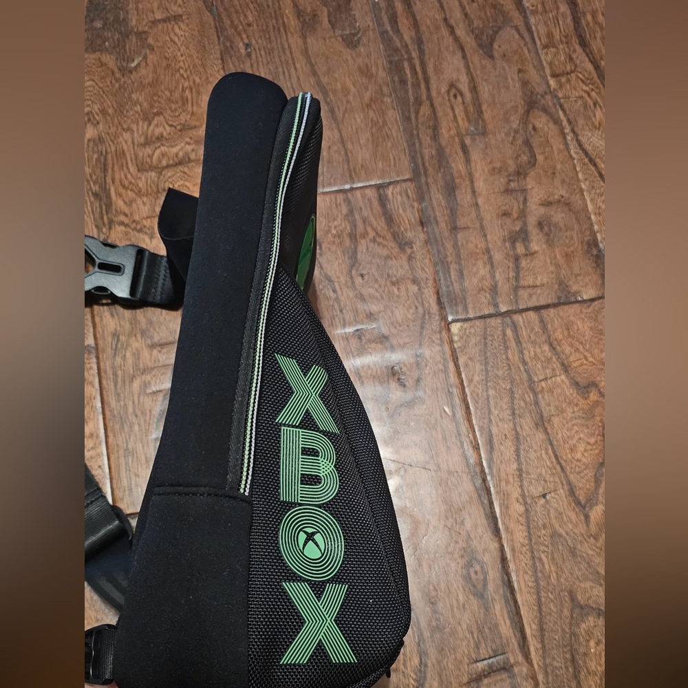Xbox Sling Bag - Picture 2 of 4
